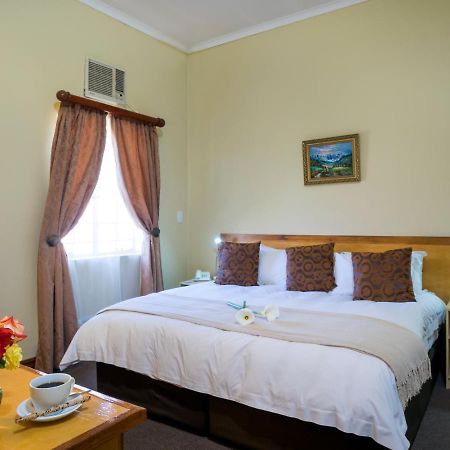 The Elegant Lodge Menlo Park Pretoria Bagian luar foto