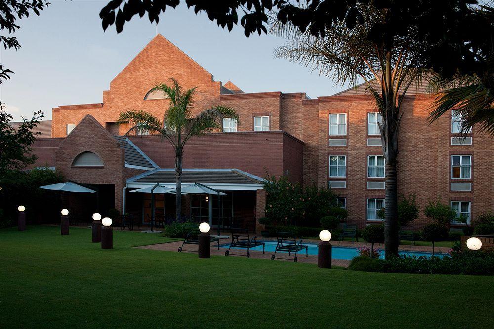 The Elegant Lodge Menlo Park Pretoria Bagian luar foto