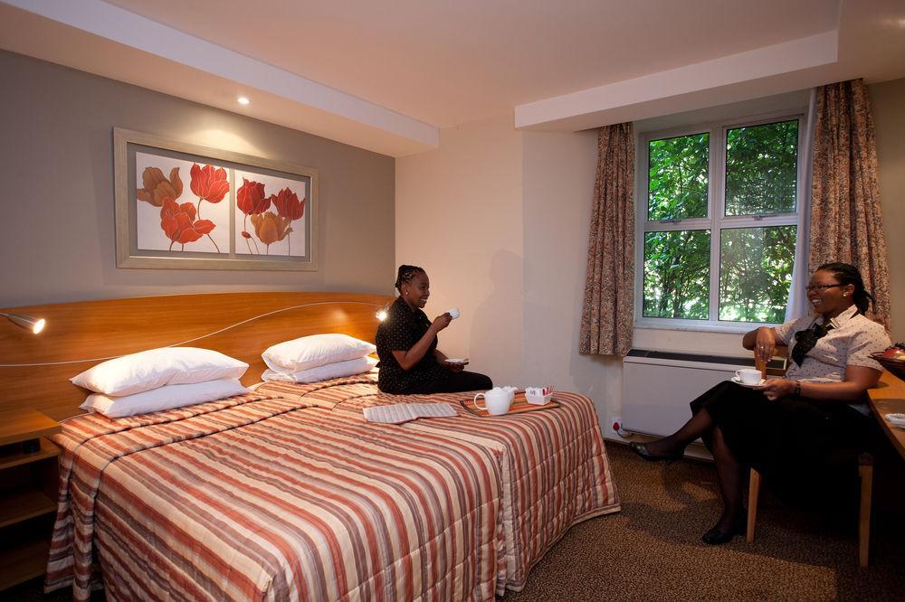 The Elegant Lodge Menlo Park Pretoria Bagian luar foto