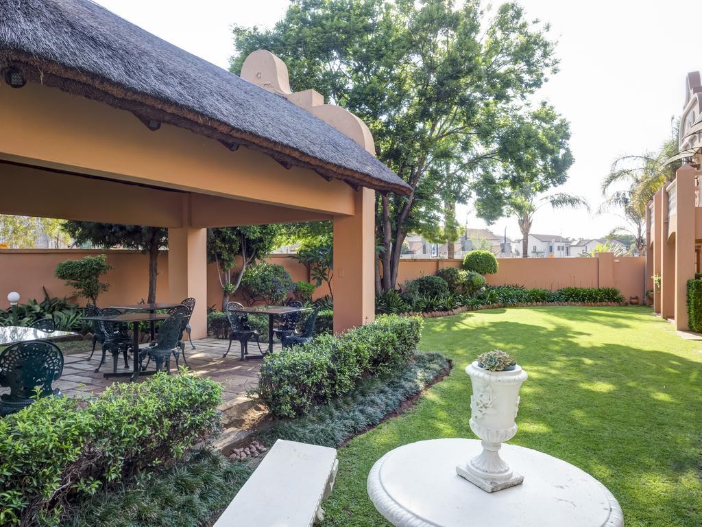 The Elegant Lodge Menlo Park Pretoria Bagian luar foto