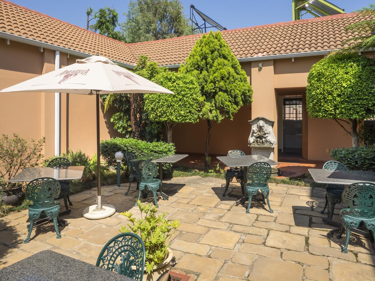 The Elegant Lodge Menlo Park Pretoria Bagian luar foto