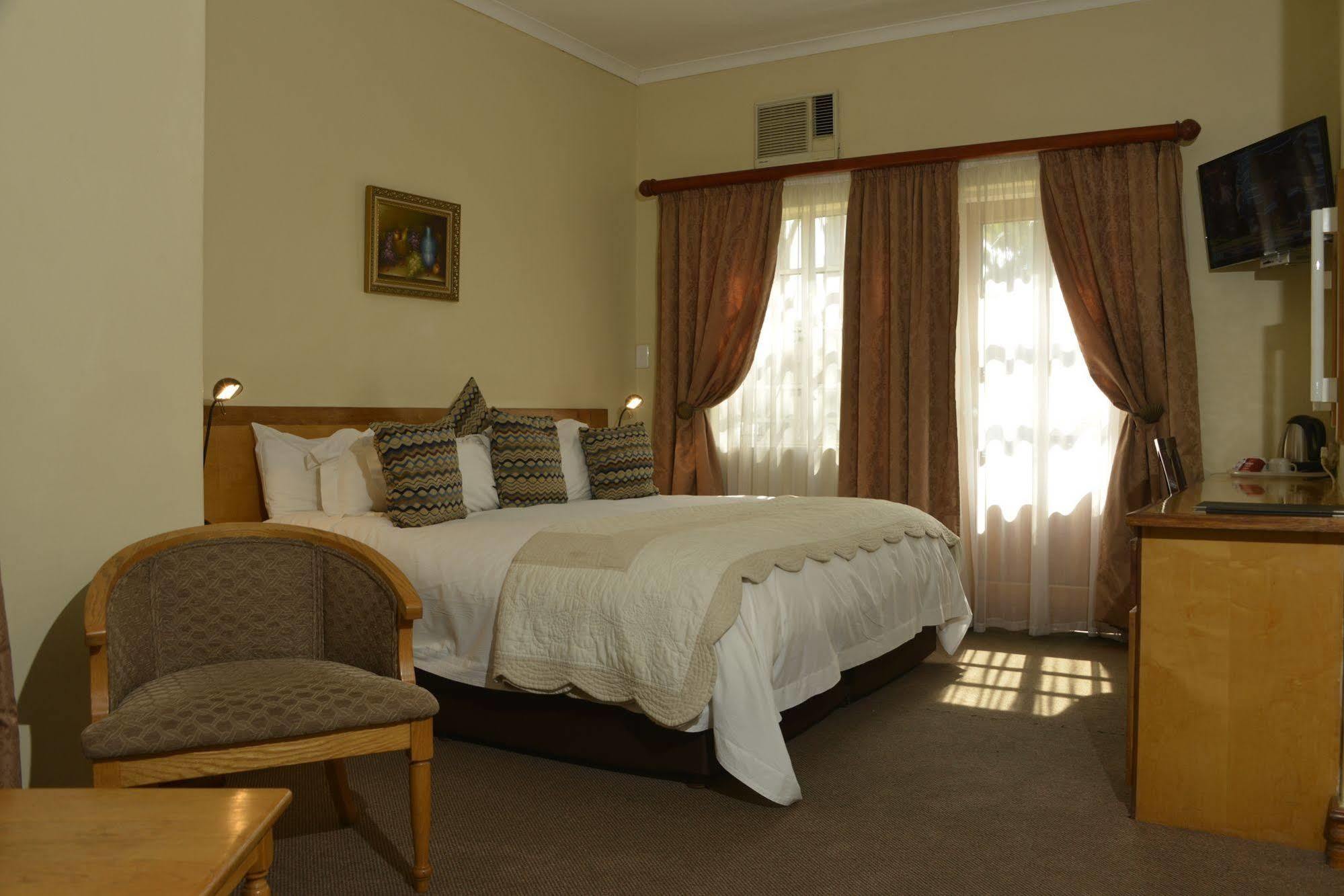 The Elegant Lodge Menlo Park Pretoria Bagian luar foto