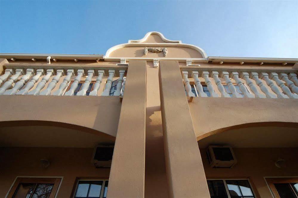The Elegant Lodge Menlo Park Pretoria Bagian luar foto